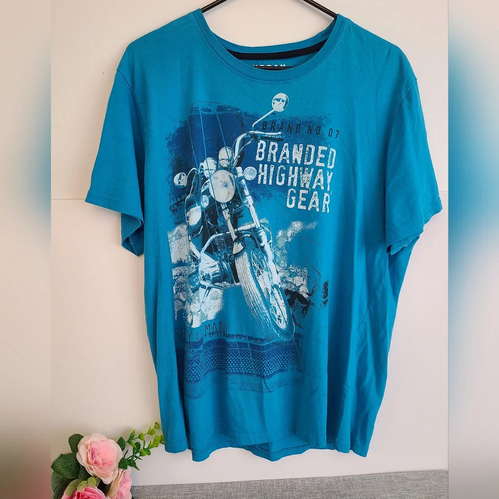 Urban Vintage Retro Men's Blue T-shirt, Size XL
